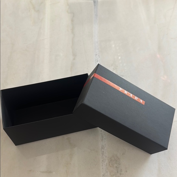 Prada Black Box - Picture 2 of 2